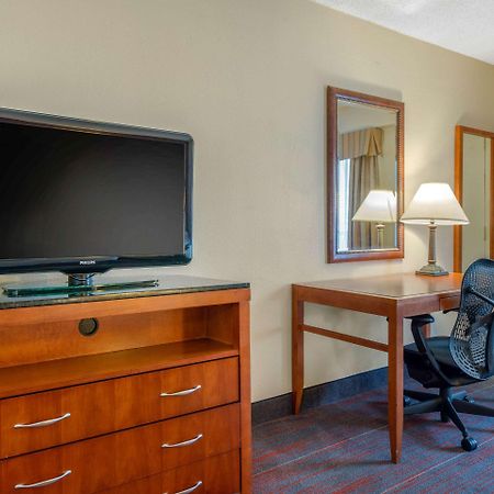 Quality Inn Savannah Historic District Buitenkant foto