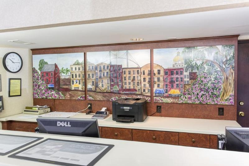 Quality Inn Savannah Historic District Buitenkant foto