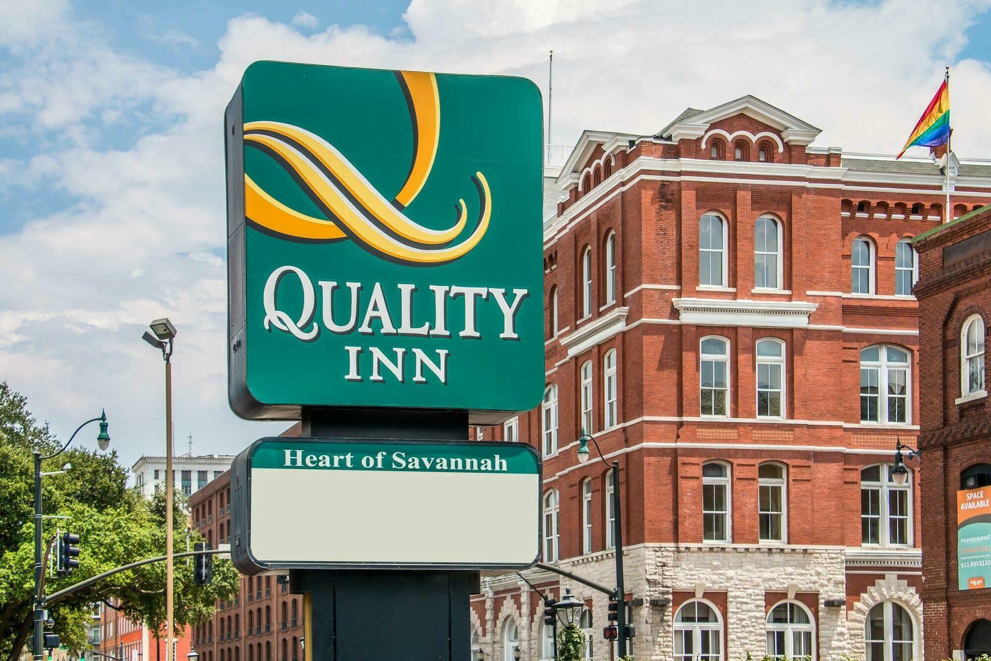 Quality Inn Savannah Historic District Buitenkant foto